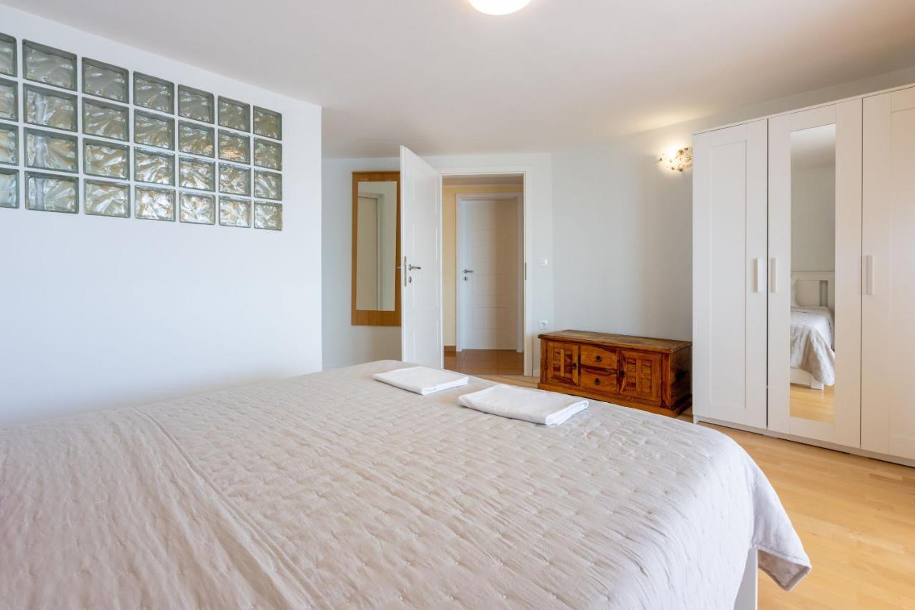 Apartments Neno Цриквеница Экстерьер фото
